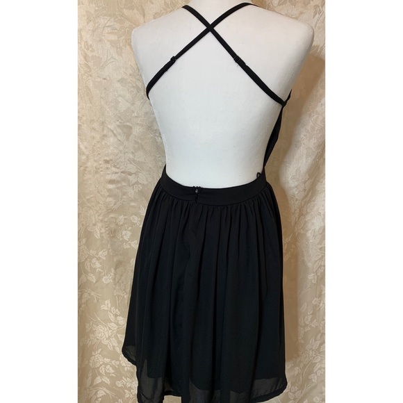 Black dress - Picture 2 of 2